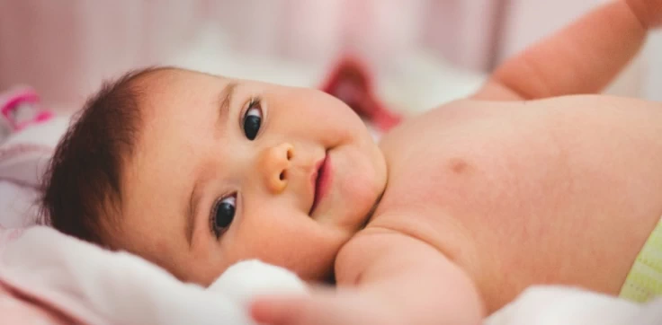 Как развивается ребенок в первый год жизни